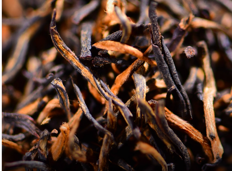 Loose leaf Black Tea with golden tips – bold flavor, malty aroma, and smooth finish.”